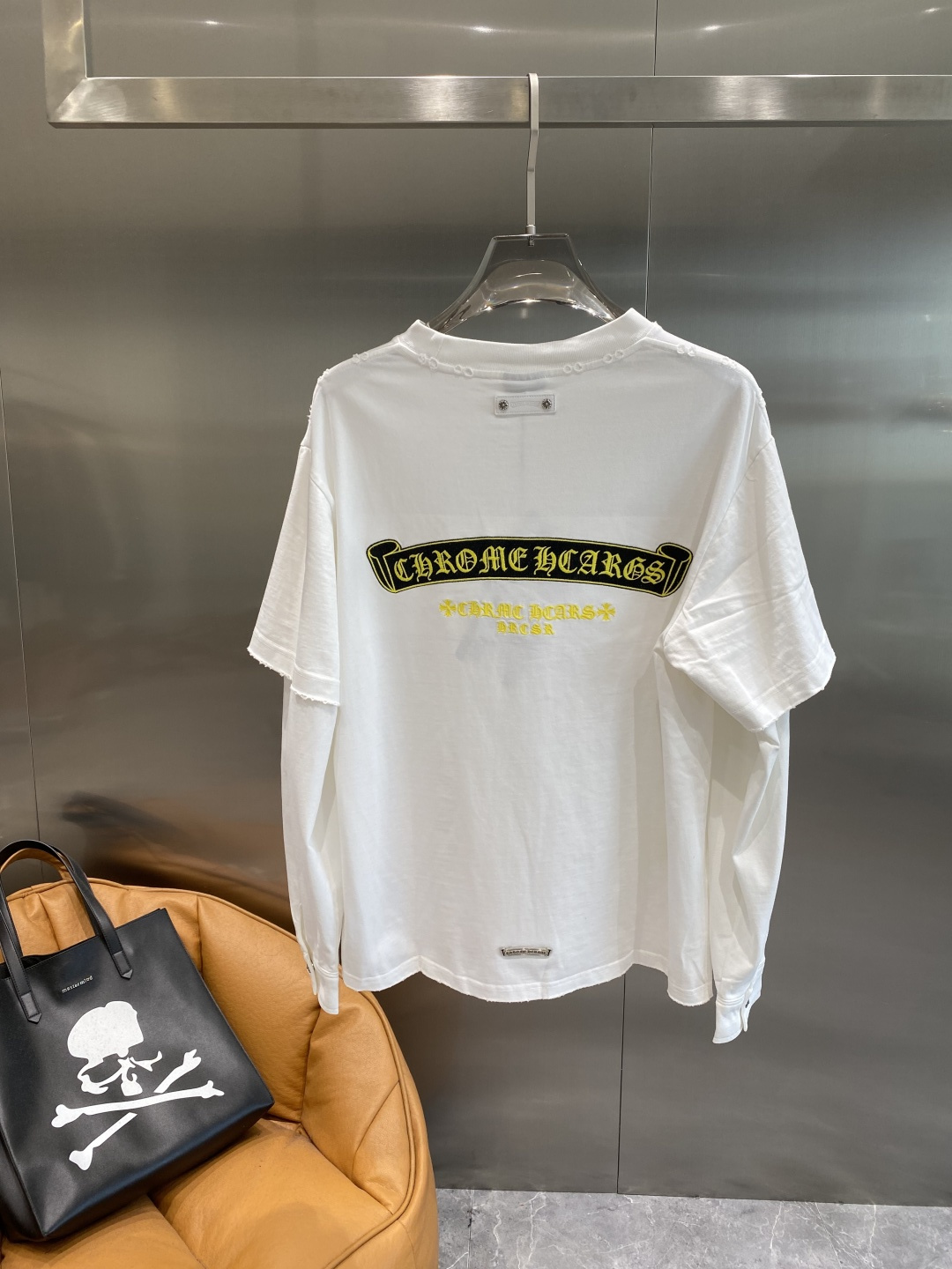 《𝙉𝙚𝙬🤍🖤克家》2025秋冬专柜新款 时尚休闲打底衫长袖T恤，精选进口高密度双面拉架棉面料，精致原版l