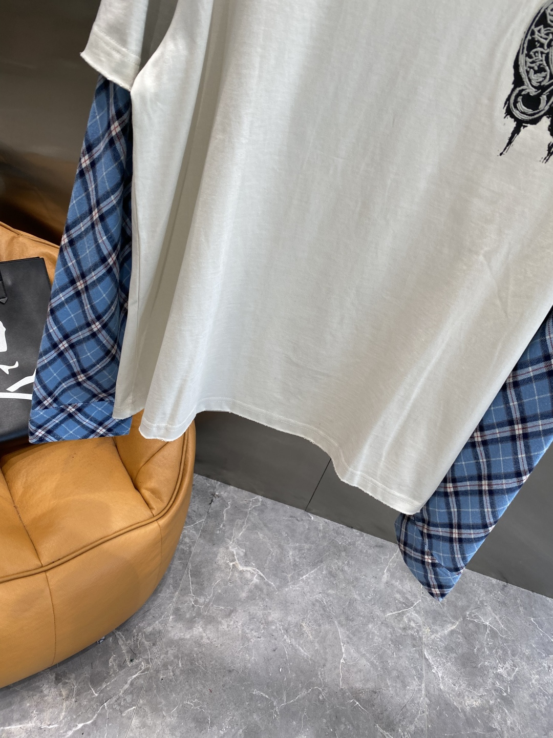 《𝙉𝙚𝙬🤍🖤克家》2025秋冬专柜新款 时尚休闲打底衫长袖T恤，精选进口高密度双面拉架棉面料，精致原版l