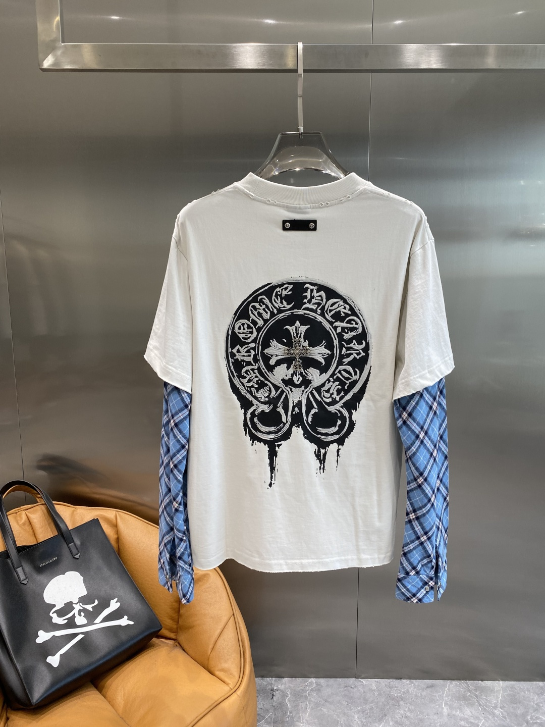 《𝙉𝙚𝙬🤍🖤克家》2025秋冬专柜新款 时尚休闲打底衫长袖T恤，精选进口高密度双面拉架棉面料，精致原版l