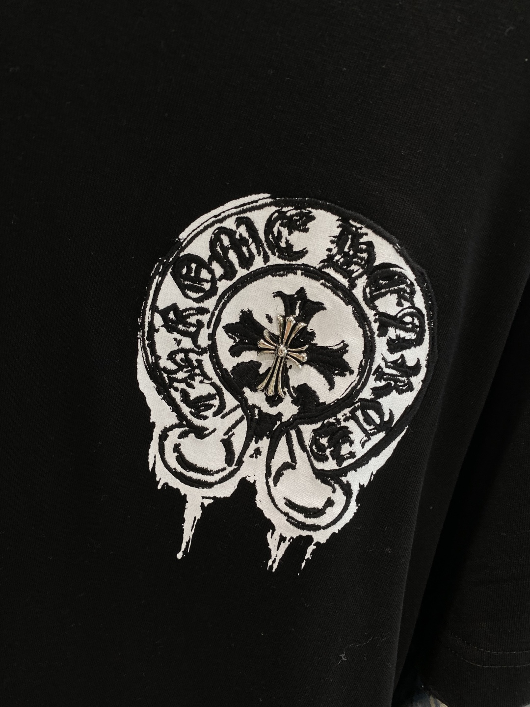 《𝙉𝙚𝙬🤍🖤克家》2025秋冬专柜新款 时尚休闲打底衫长袖T恤，精选进口高密度双面拉架棉面料，精致原版l