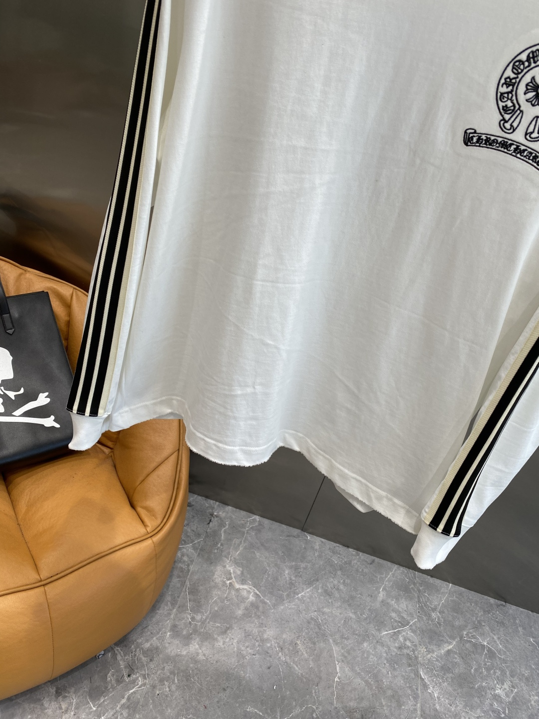 《𝙉𝙚𝙬🤍🖤克家》2025ss长袖t恤 定制全棉双纱紧密爽滑面料，布面干净，布纹清晰，手感非常细腻 紧实