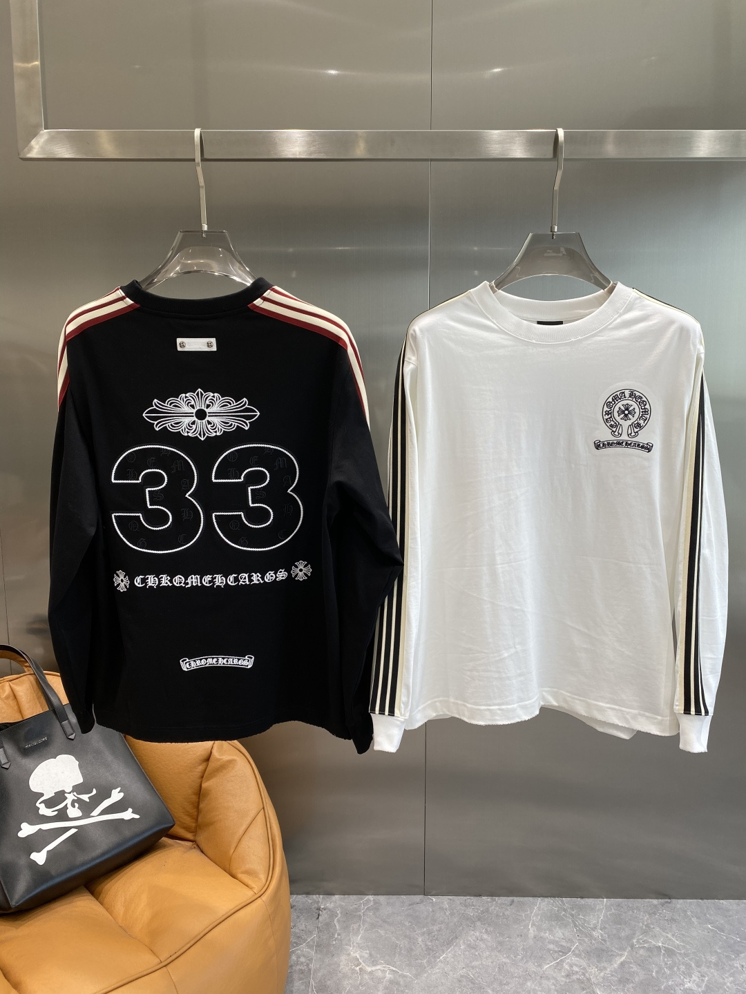 《𝙉𝙚𝙬🤍🖤克家》2025ss长袖t恤 定制全棉双纱紧密爽滑面料，布面干净，布纹清晰，手感非常细腻 紧实