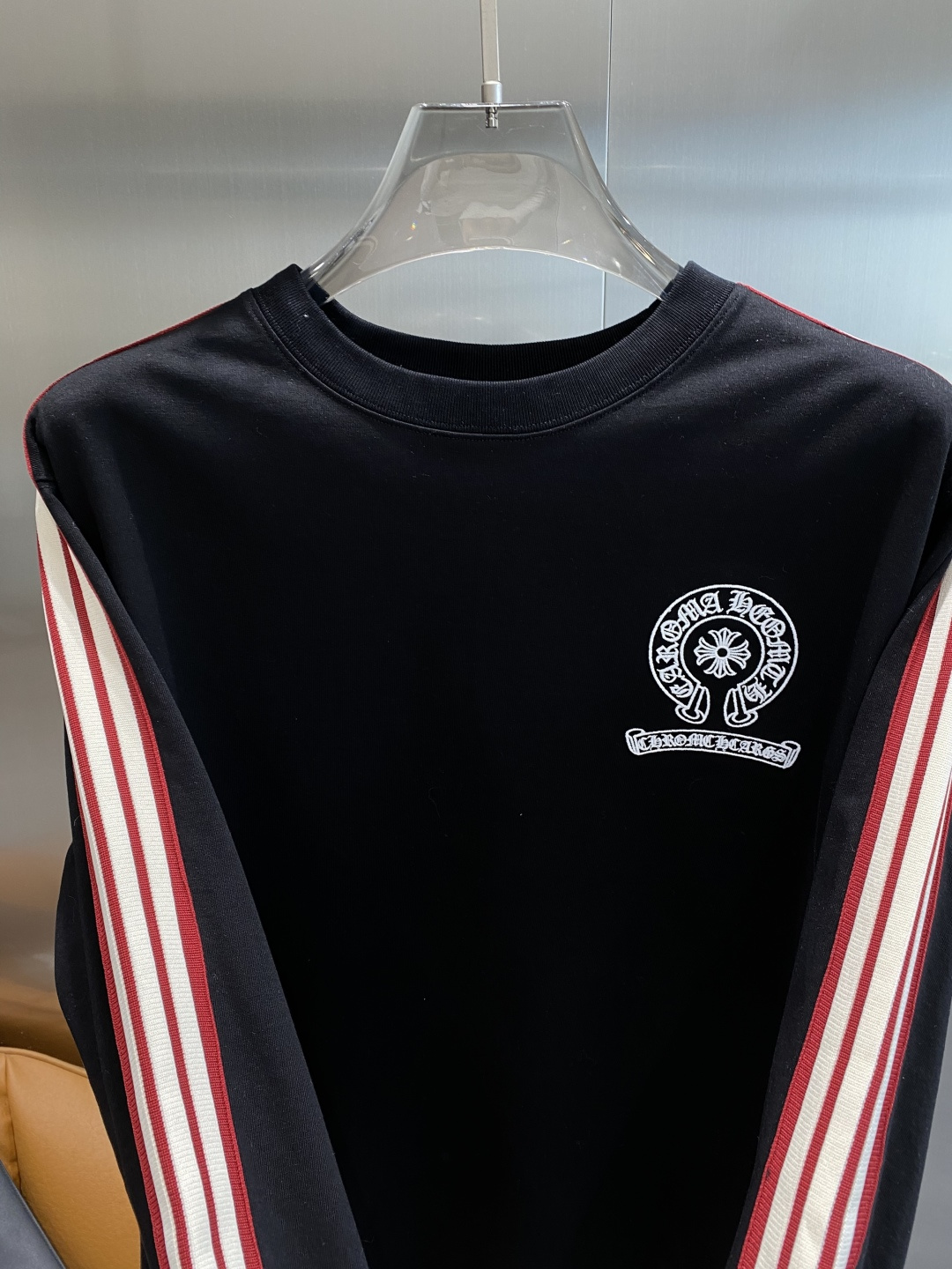 《𝙉𝙚𝙬🤍🖤克家》2025ss长袖t恤 定制全棉双纱紧密爽滑面料，布面干净，布纹清晰，手感非常细腻 紧实