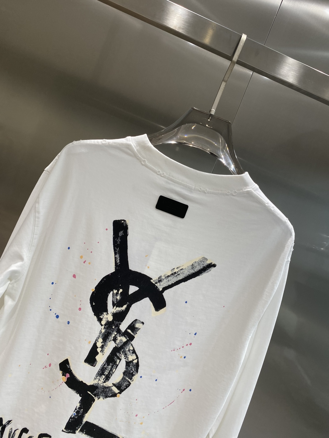 《𝙉𝙚𝙬🤍🖤圣罗家》2025秋冬专柜新款 时尚休闲打底衫长袖T恤，精选进口高密度双面拉架棉面料，精致原版