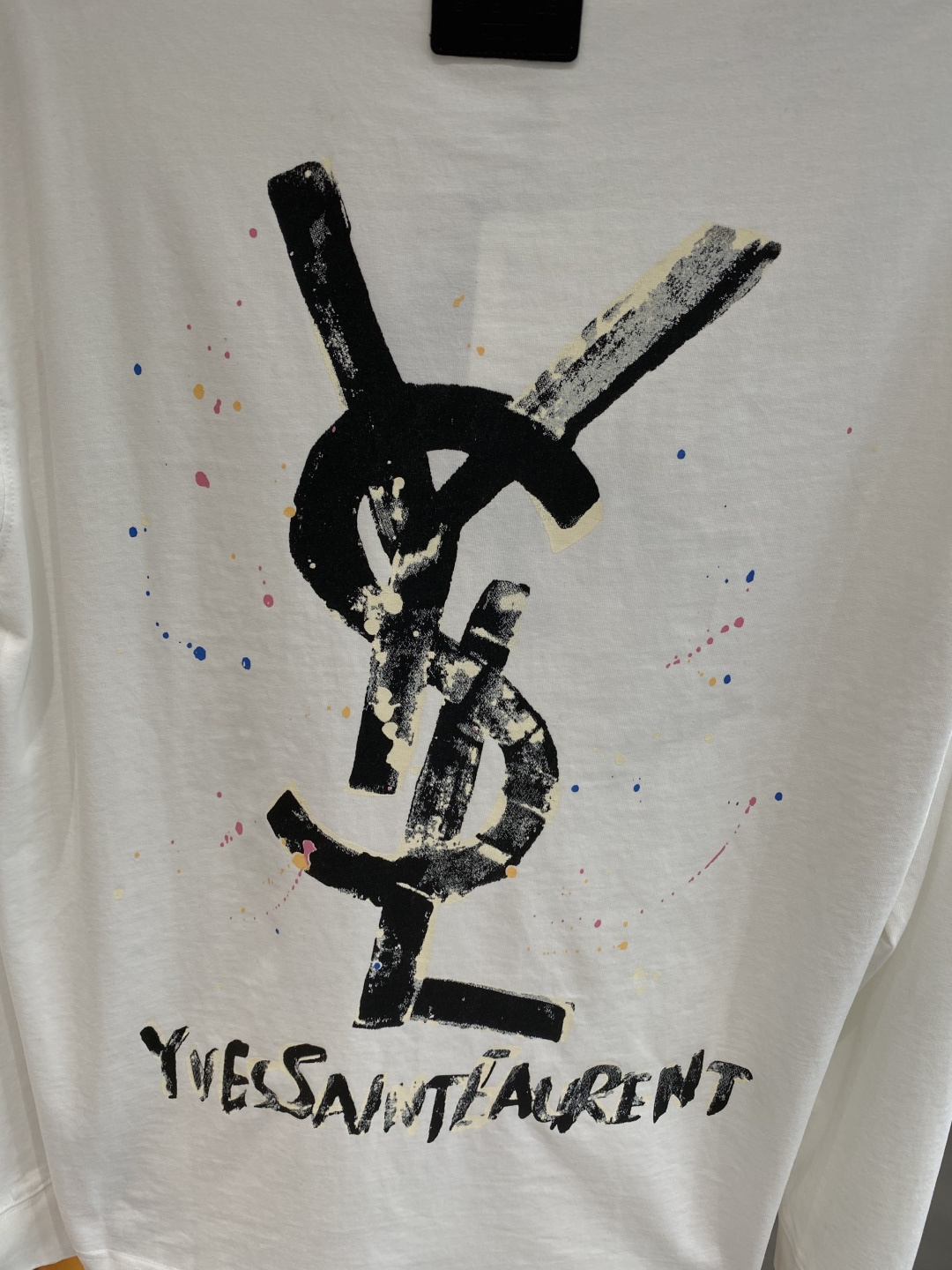 《𝙉𝙚𝙬🤍🖤圣罗家》2025秋冬专柜新款 时尚休闲打底衫长袖T恤，精选进口高密度双面拉架棉面料，精致原版