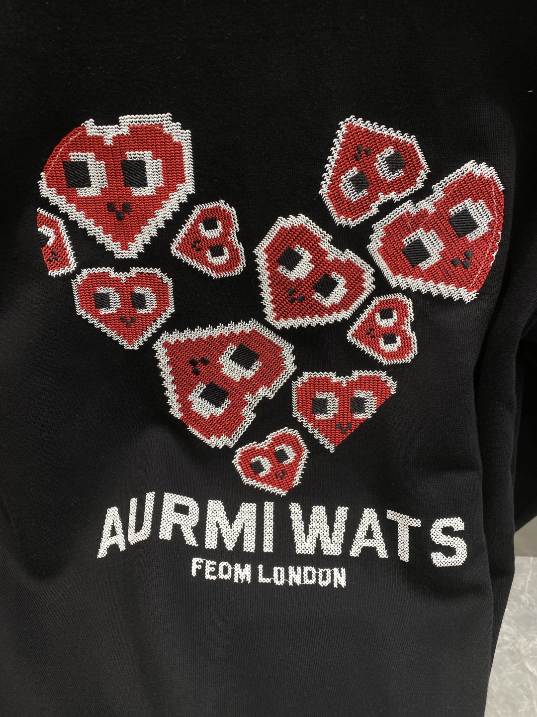 《𝙉𝙚𝙬🤍🖤AMI家》2025ss长袖t恤 定制全棉双纱紧密爽滑面料，布面干净，布纹清晰，手感非常细腻 