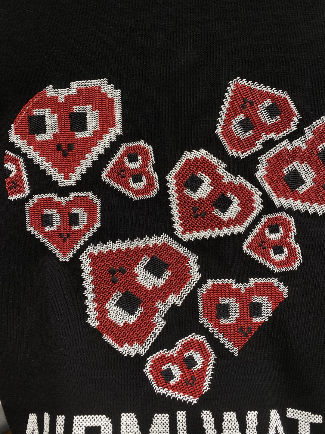 《𝙉𝙚𝙬🤍🖤AMI家》2025ss长袖t恤 定制全棉双纱紧密爽滑面料，布面干净，布纹清晰，手感非常细腻 