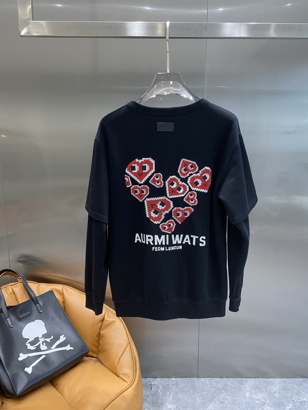 《𝙉𝙚𝙬🤍🖤AMI家》2025ss长袖t恤 定制全棉双纱紧密爽滑面料，布面干净，布纹清晰，手感非常细腻 