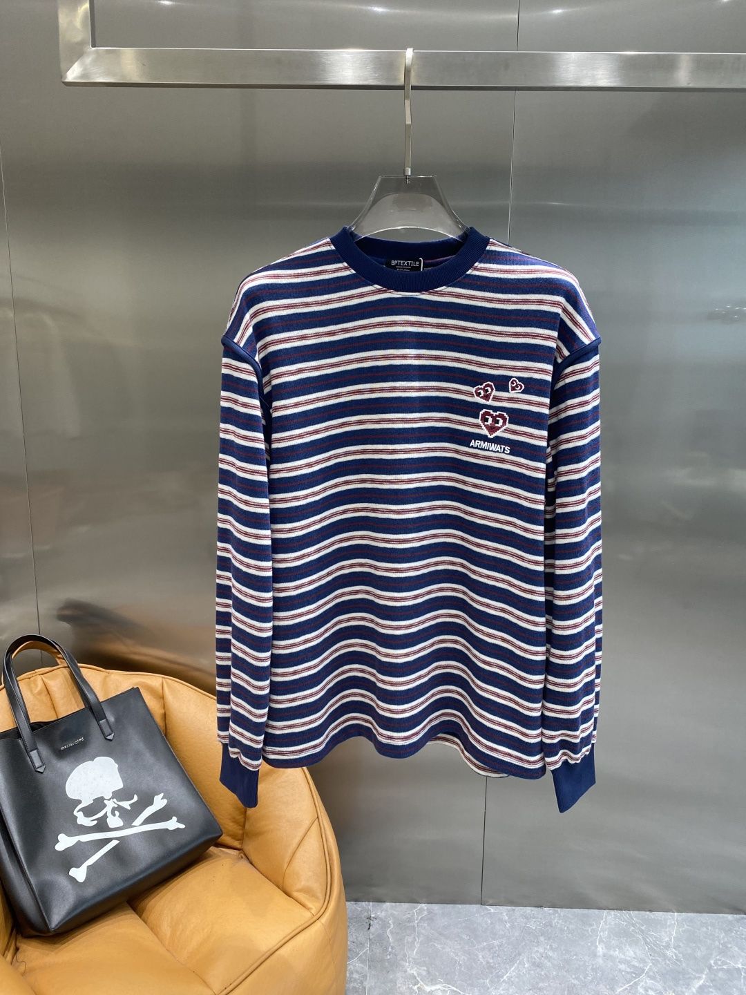 《𝙉𝙚𝙬🤍🖤Play家》2025ss长袖t恤 定制全棉双纱紧密爽滑面料，布面干净，布纹清晰，手感非常细腻