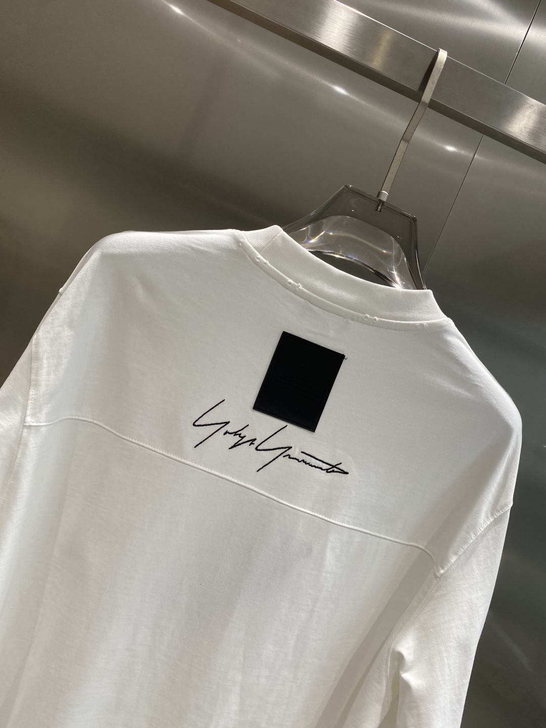 《𝙉𝙚𝙬🤍🖤Y3家》2025ss长袖t恤 定制全棉双纱紧密爽滑面料，布面干净，布纹清晰，手感非常细腻 紧