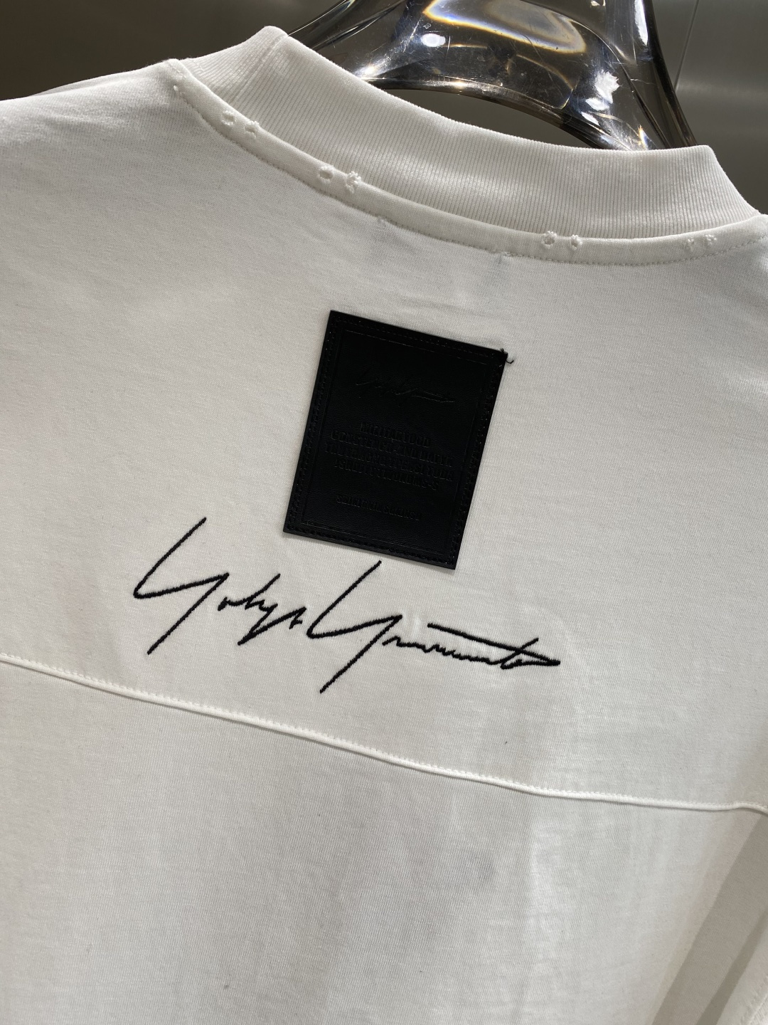 《𝙉𝙚𝙬🤍🖤Y3家》2025ss长袖t恤 定制全棉双纱紧密爽滑面料，布面干净，布纹清晰，手感非常细腻 紧