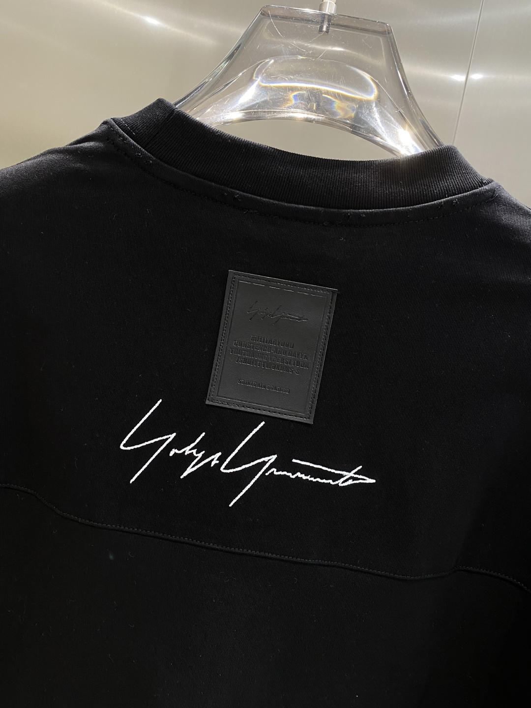 《𝙉𝙚𝙬🤍🖤Y3家》2025ss长袖t恤 定制全棉双纱紧密爽滑面料，布面干净，布纹清晰，手感非常细腻 紧