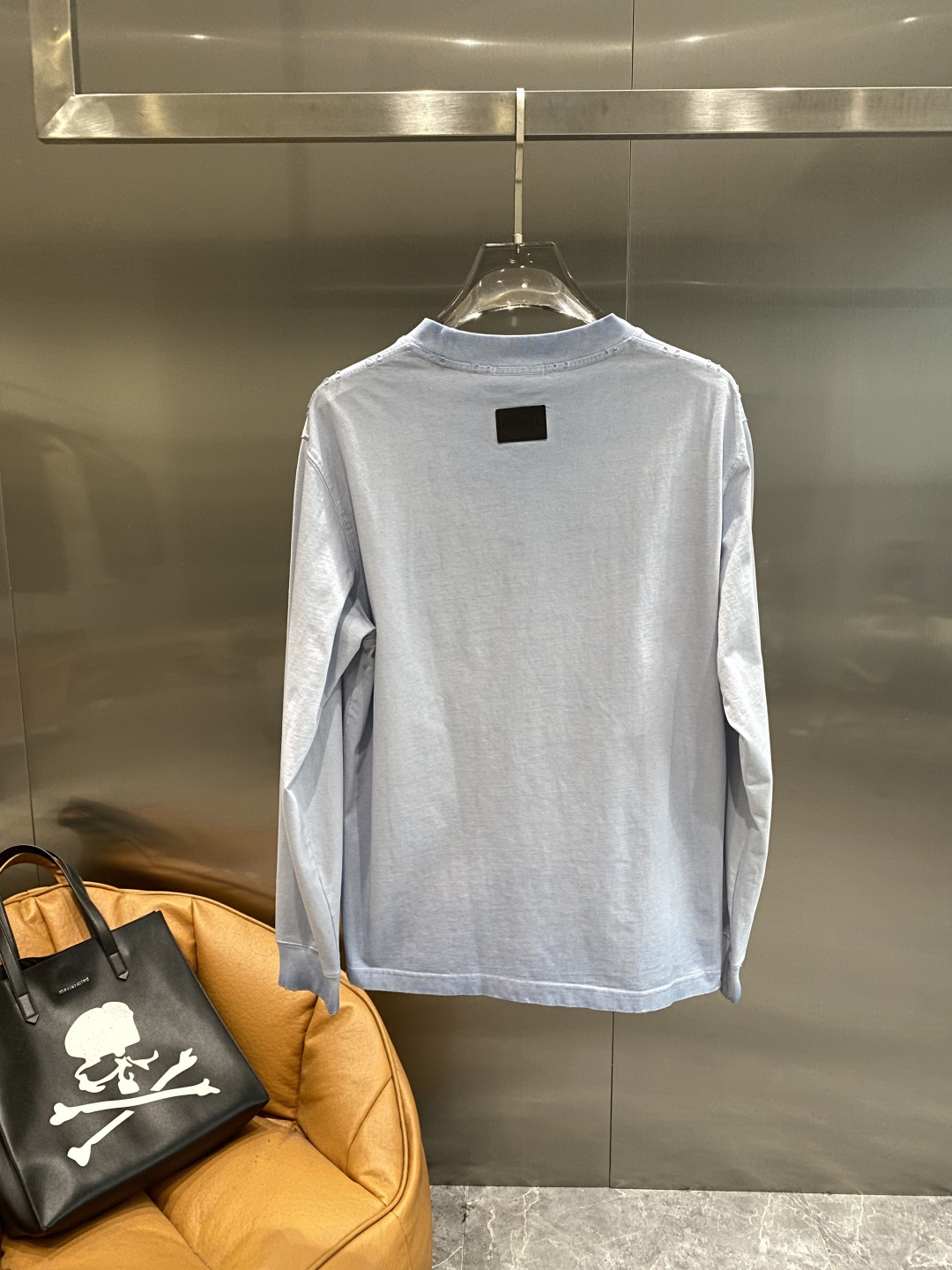 《𝙉𝙚𝙬🤍🖤罗家》2025ss长袖t恤 定制全棉双纱紧密爽滑面料，布面干净，布纹清晰，手感非常细腻 紧实