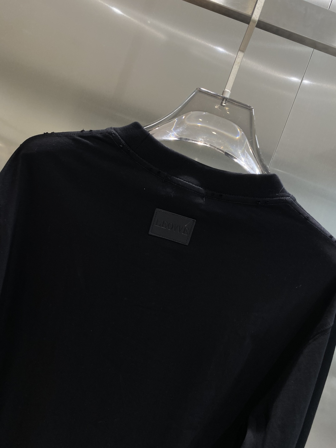 《𝙉𝙚𝙬🤍🖤罗家》2025ss长袖t恤 定制全棉双纱紧密爽滑面料，布面干净，布纹清晰，手感非常细腻 紧实