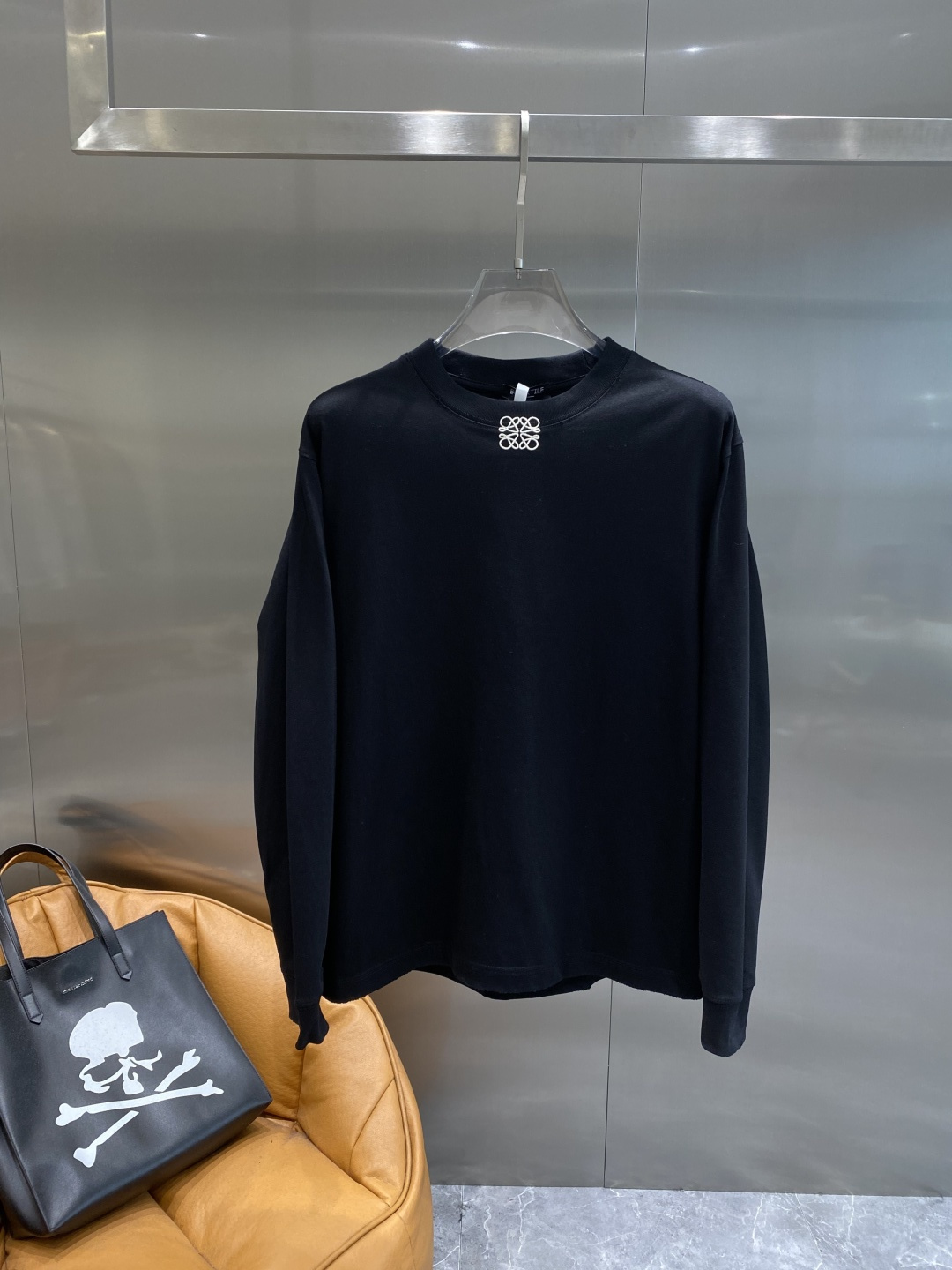 《𝙉𝙚𝙬🤍🖤罗家》2025ss长袖t恤 定制全棉双纱紧密爽滑面料，布面干净，布纹清晰，手感非常细腻 紧实