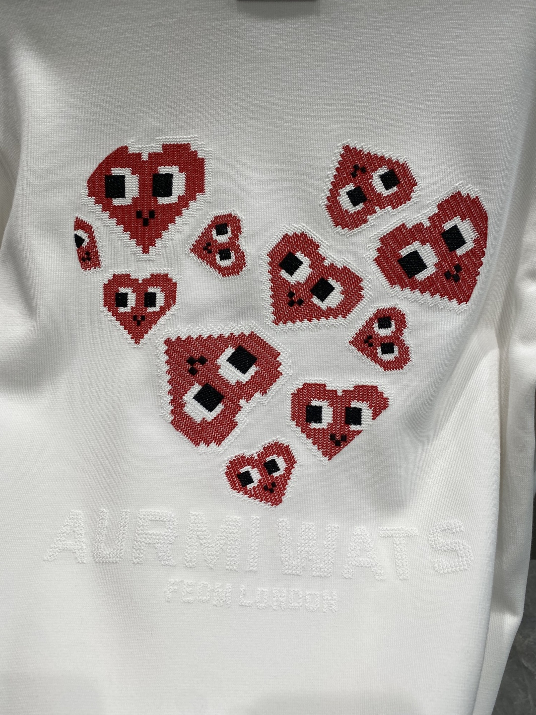 《𝙉𝙚𝙬🤍🖤AMI家》2025ss长袖t恤 定制全棉双纱紧密爽滑面料，布面干净，布纹清晰，手感非常细腻 