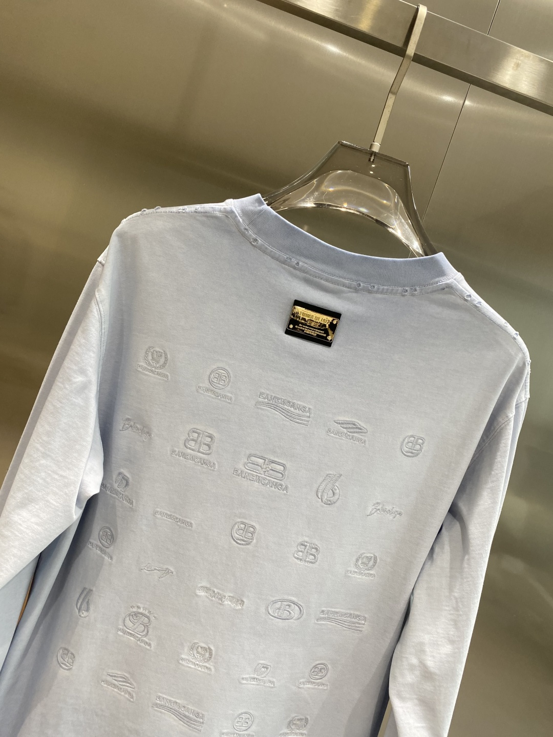 《𝙉𝙚𝙬🤍🖤巴黎家》2025ss长袖t恤 定制全棉双纱紧密爽滑面料，布面干净，布纹清晰，手感非常细腻 紧