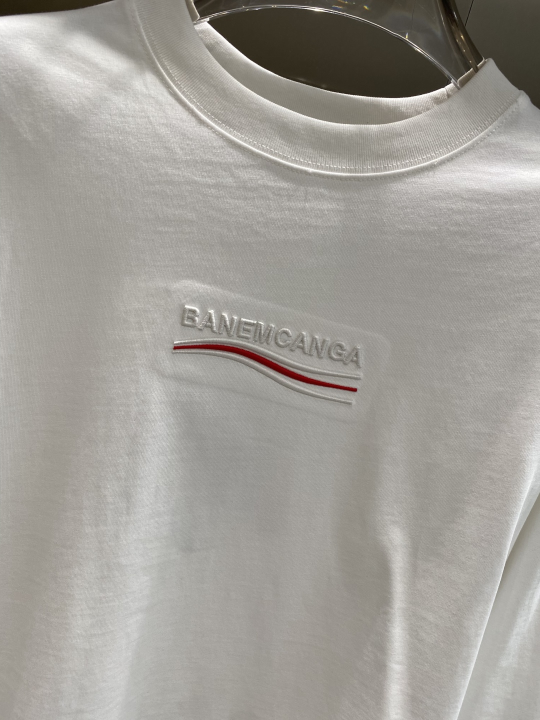 《𝙉𝙚𝙬🤍🖤巴黎家》2025ss长袖t恤 定制全棉双纱紧密爽滑面料，布面干净，布纹清晰，手感非常细腻 紧