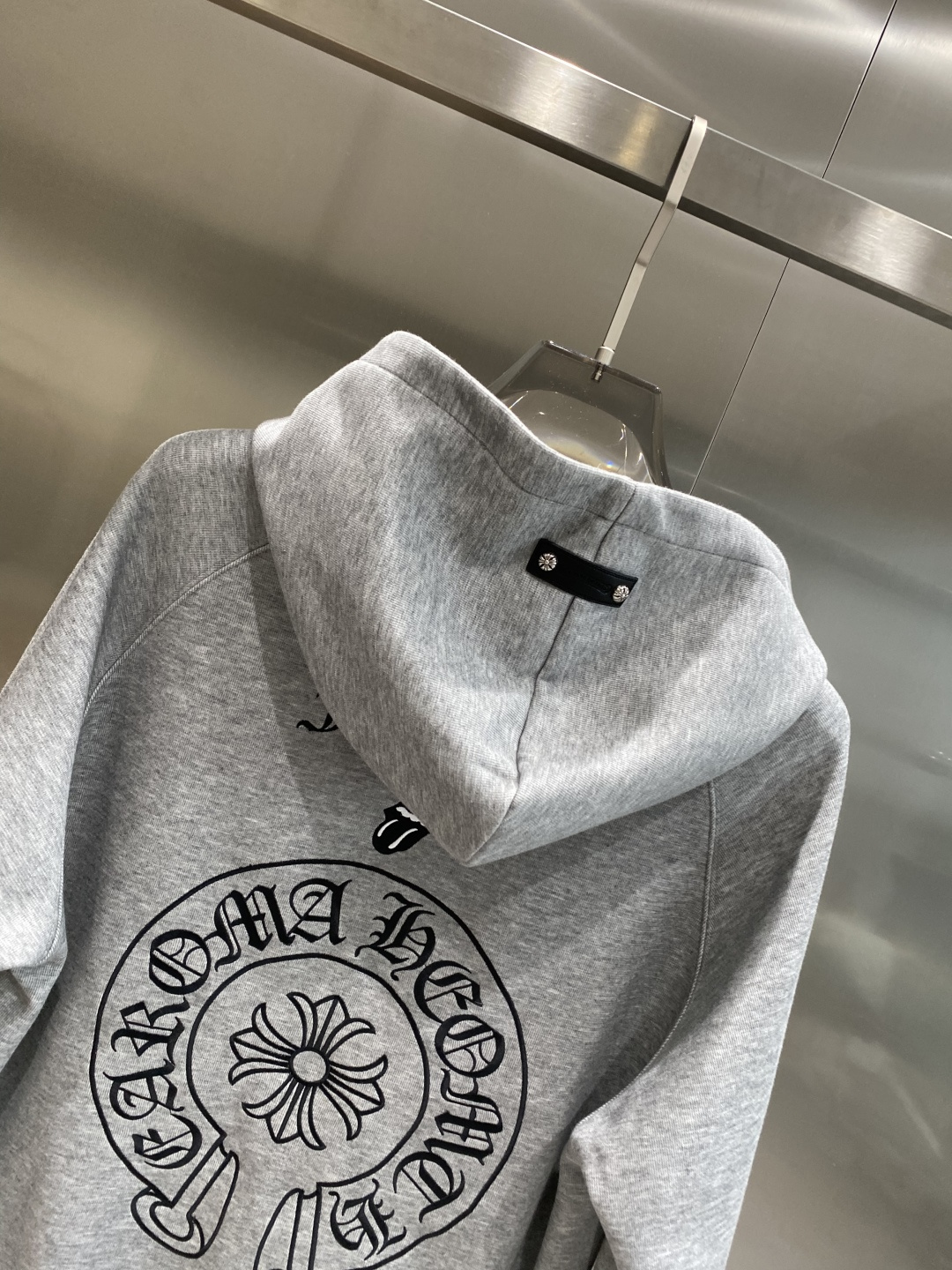 《𝙉𝙚𝙬🤍🖤罗家》2025最新卫衣，独家发售！原版复刻，独家设计，超强工艺！极其奢华！版型超赞！尺码 M