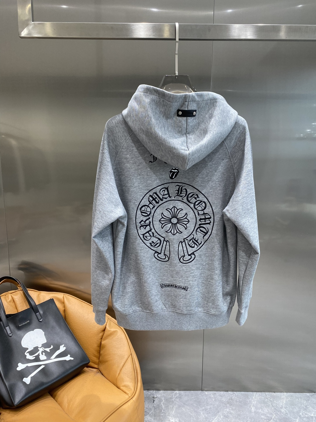 《𝙉𝙚𝙬🤍🖤罗家》2025最新卫衣，独家发售！原版复刻，独家设计，超强工艺！极其奢华！版型超赞！尺码 M