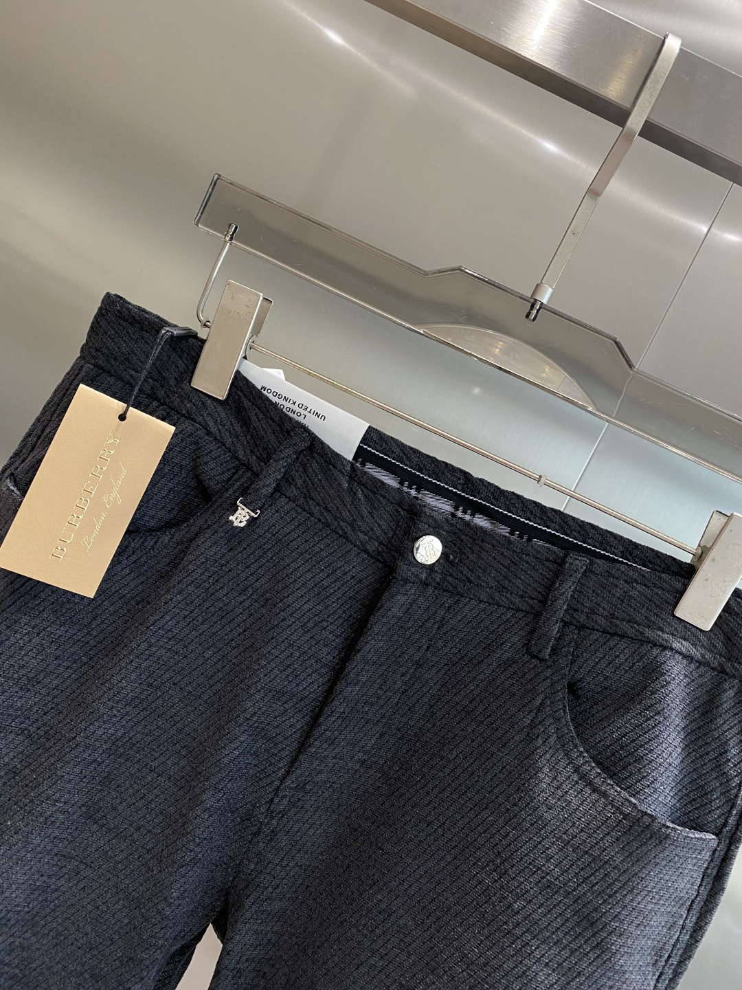 🌾售后✅ 《𝙉𝙚𝙬🤍🖤巴家》2025秋冬新品休闲裤西裤，官网同步发售，裤身工艺设计，进口客供辅料、面料定