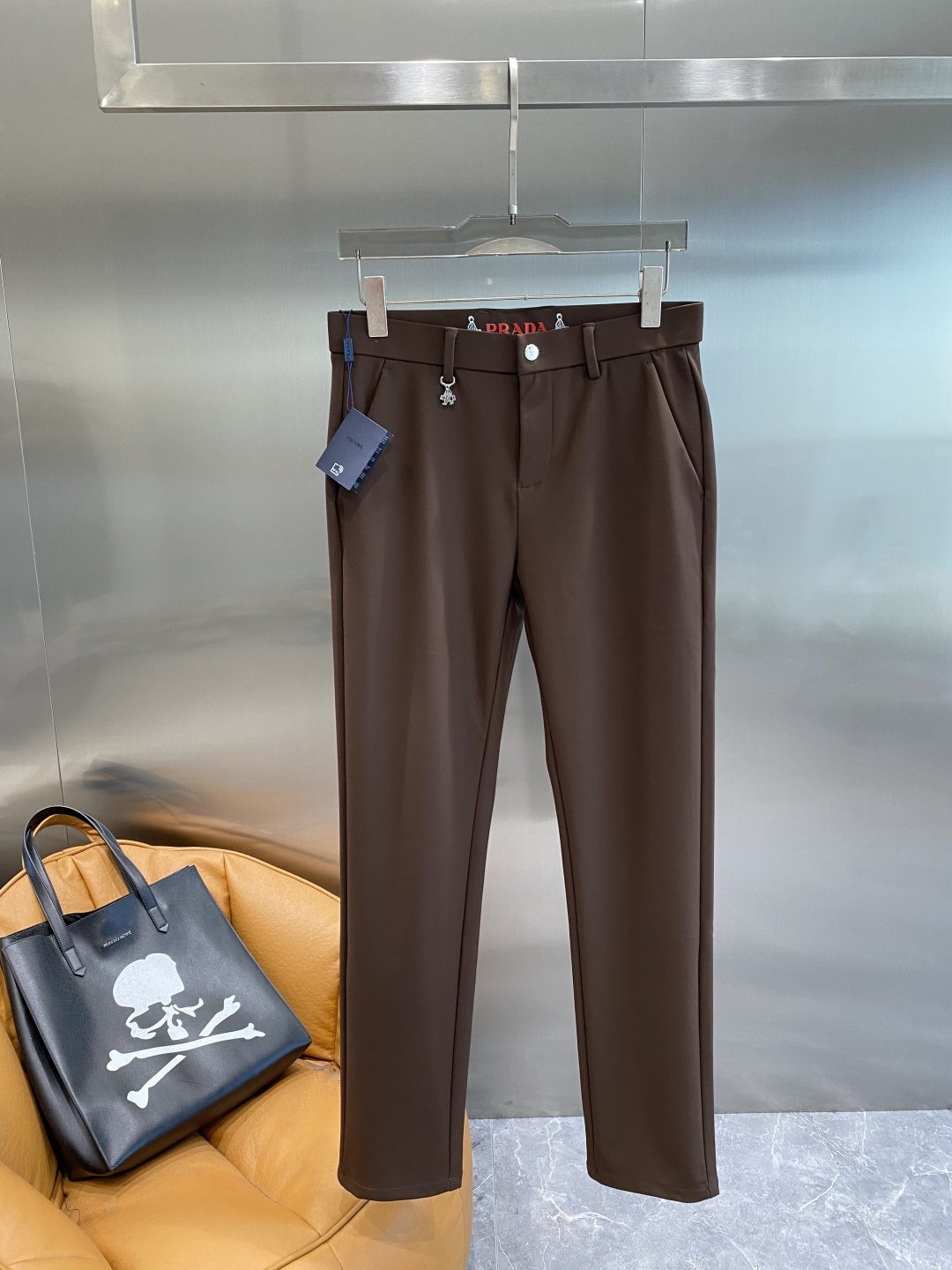 《🌾售后✅ 𝙉𝙚𝙬🤍🖤普家》2025秋冬新品休闲裤西裤，官网同步发售，裤身工艺设计，进口客供辅料、面料定