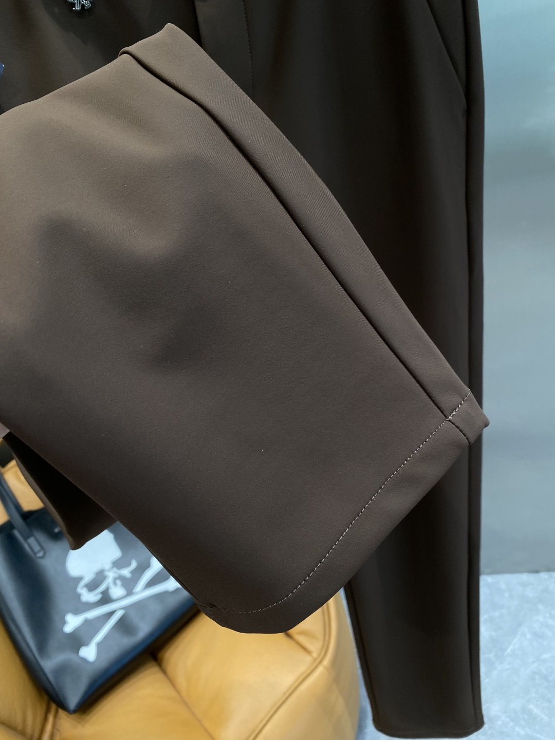 《🌾售后✅ 𝙉𝙚𝙬🤍🖤普家》2025秋冬新品休闲裤西裤，官网同步发售，裤身工艺设计，进口客供辅料、面料定