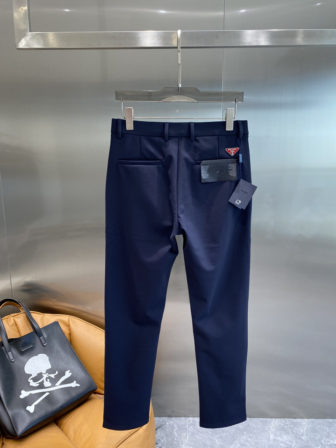 《🌾售后✅ 𝙉𝙚𝙬🤍🖤普家》2025秋冬新品休闲裤西裤，官网同步发售，裤身工艺设计，进口客供辅料、面料定