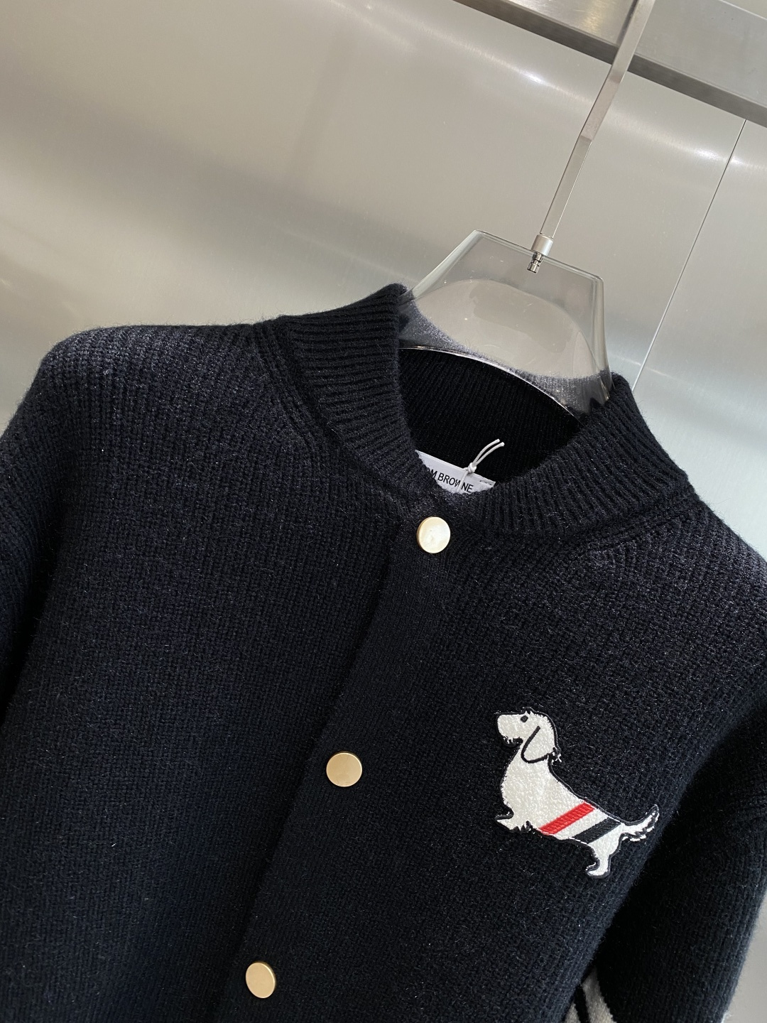 《🌾 𝙉𝙚𝙬🤍🖤TB家》2025秋冬新款男士羊毛针织开衫外套。专柜在售爆款单品，各大时尚买手明星人手一件