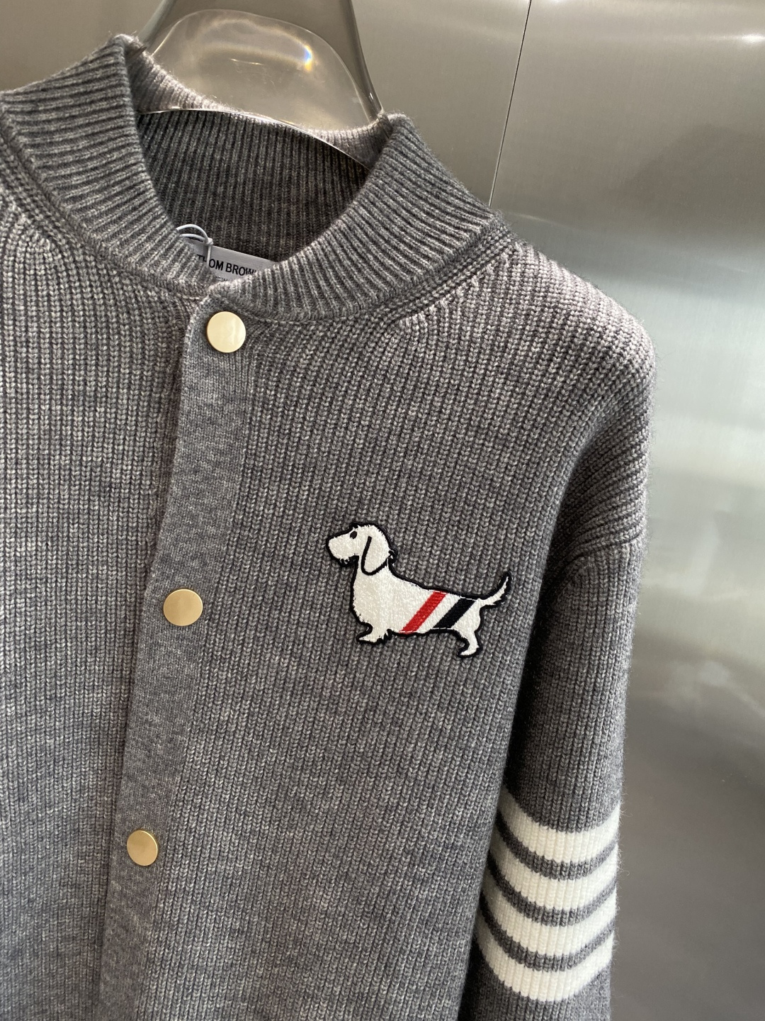 《🌾 𝙉𝙚𝙬🤍🖤TB家》2025秋冬新款男士羊毛针织开衫外套。专柜在售爆款单品，各大时尚买手明星人手一件