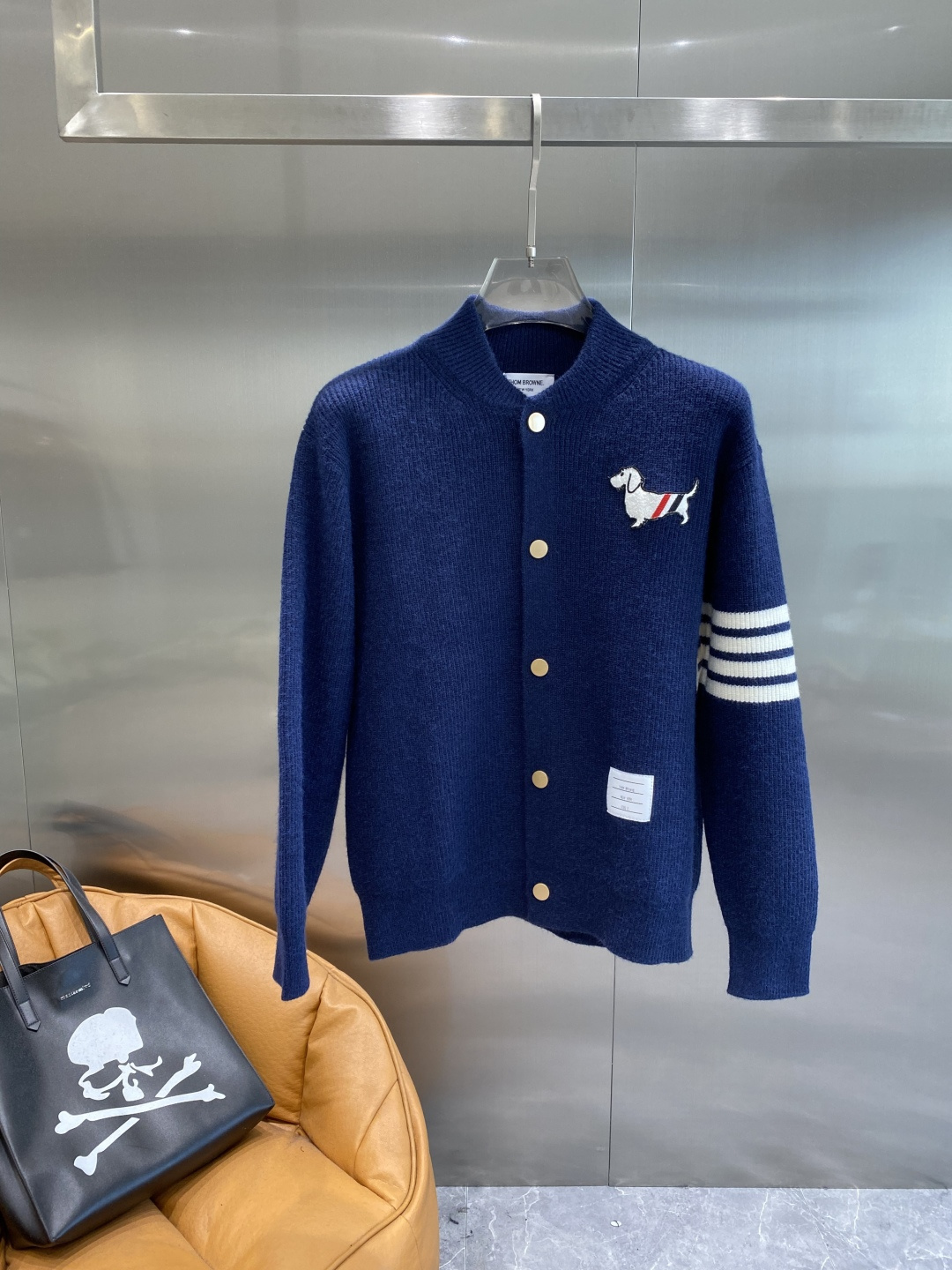 《🌾 𝙉𝙚𝙬🤍🖤TB家》2025秋冬新款男士羊毛针织开衫外套。专柜在售爆款单品，各大时尚买手明星人手一件