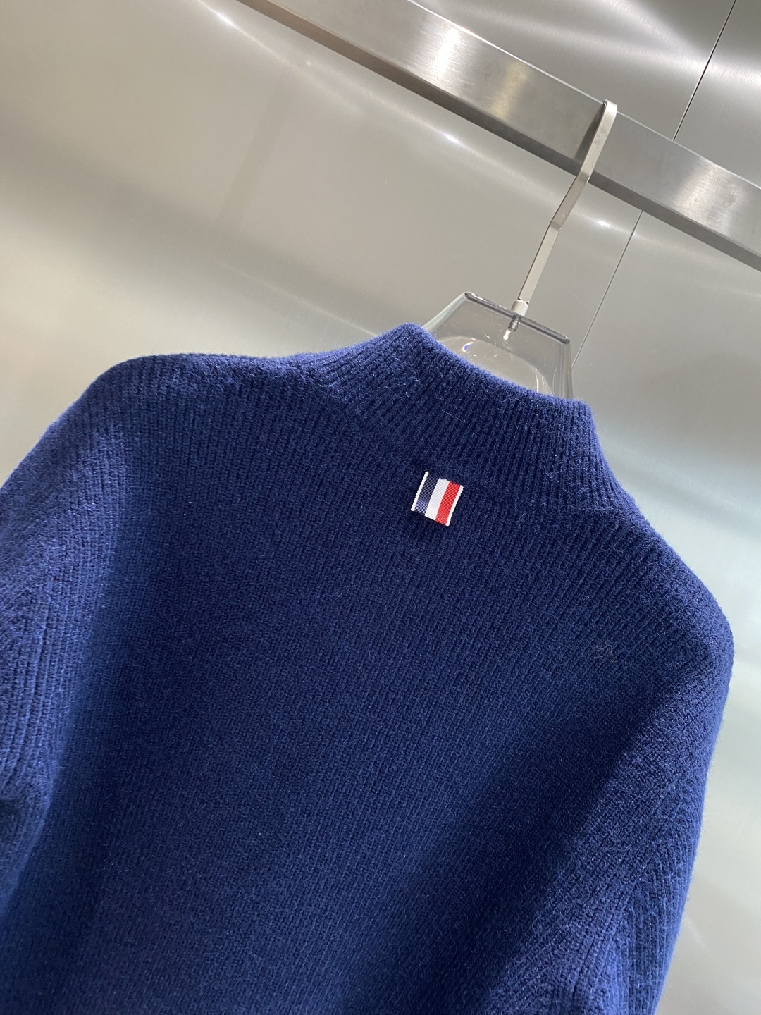 《🌾 𝙉𝙚𝙬🤍🖤TB家》2025秋冬新款男士羊毛针织开衫外套。专柜在售爆款单品，各大时尚买手明星人手一件