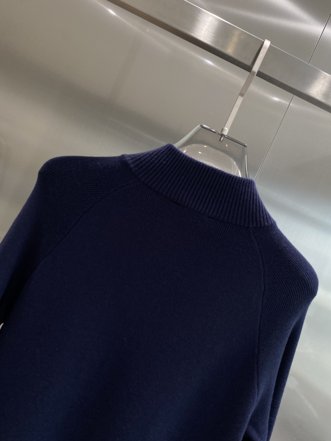 《🌾 𝙉𝙚𝙬🤍🖤普家》25ss秋冬 最新最顶级开衫羊毛针织衫开衫毛衣，精致配色融合新款潮开衫，最顶级的品