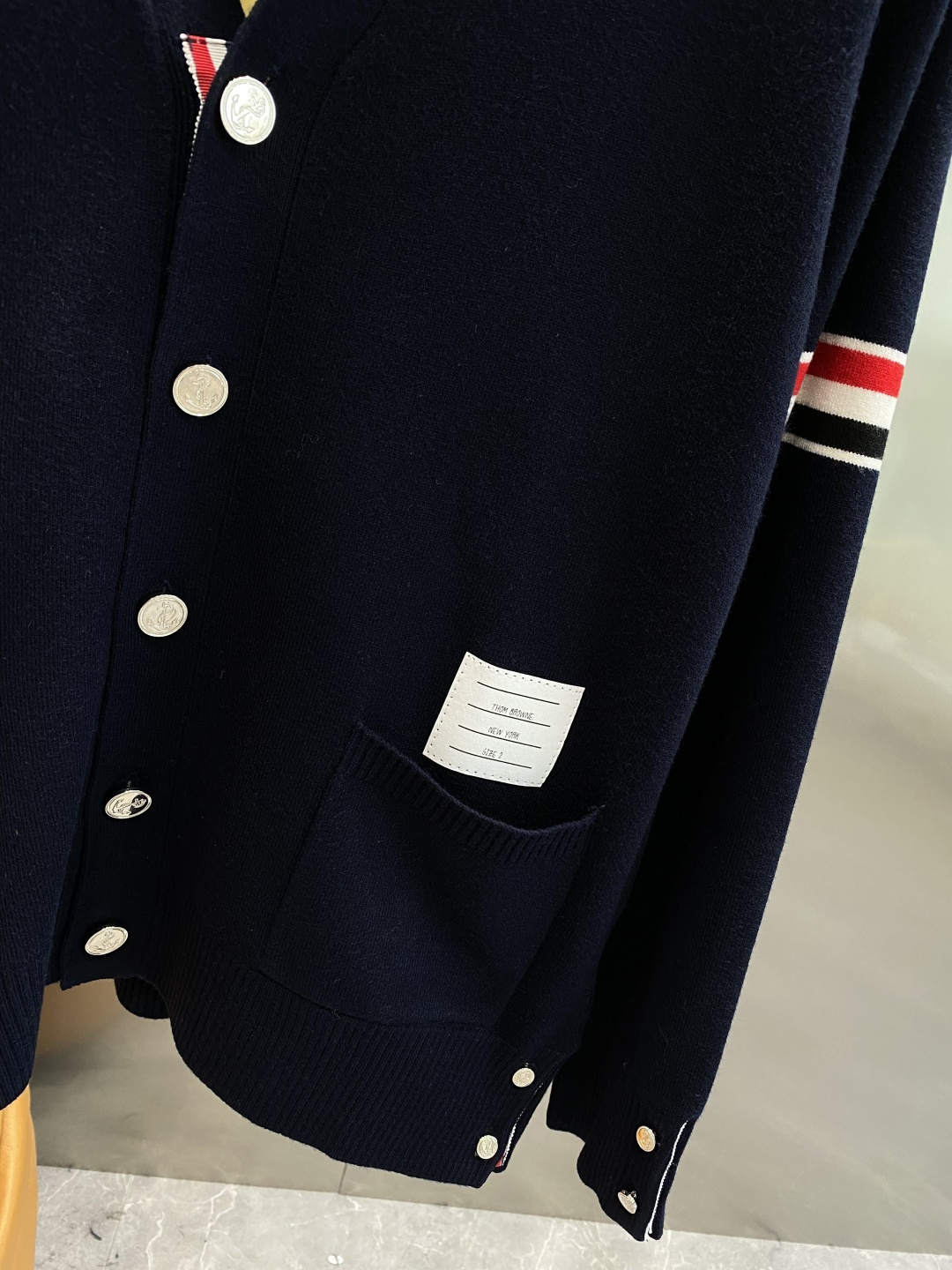 《🌾 𝙉𝙚𝙬🤍🖤TB家》25ss秋冬 最新最顶级开衫羊毛针织衫开衫毛衣，精致配色融合新款潮开衫，最顶级的