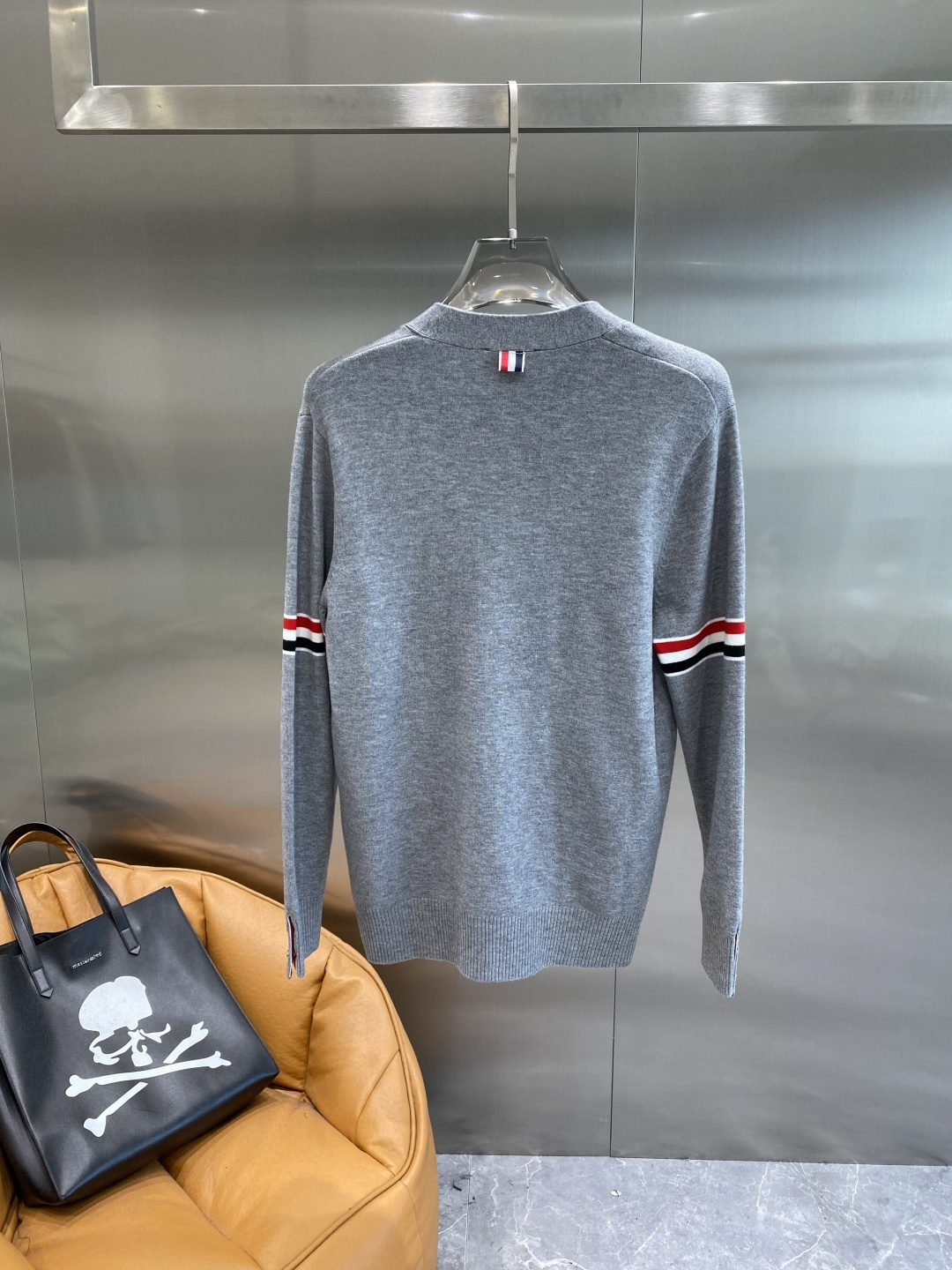 《🌾 𝙉𝙚𝙬🤍🖤TB家》25ss秋冬 最新最顶级开衫羊毛针织衫开衫毛衣，精致配色融合新款潮开衫，最顶级的