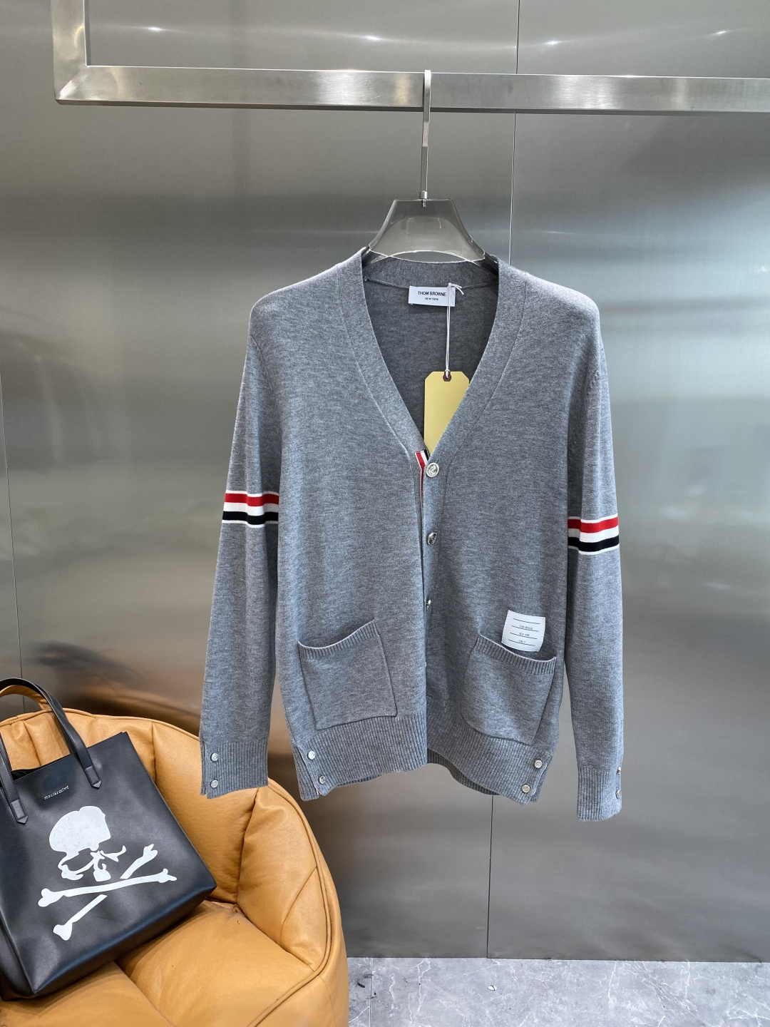 《🌾 𝙉𝙚𝙬🤍🖤TB家》25ss秋冬 最新最顶级开衫羊毛针织衫开衫毛衣，精致配色融合新款潮开衫，最顶级的