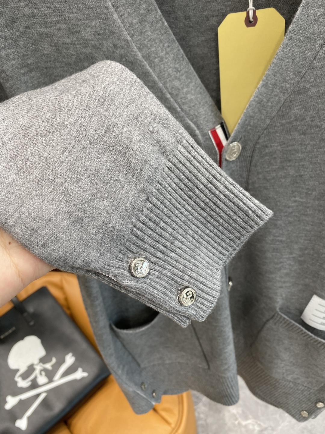 《🌾 𝙉𝙚𝙬🤍🖤TB家》25ss秋冬 最新最顶级开衫羊毛针织衫开衫毛衣，精致配色融合新款潮开衫，最顶级的