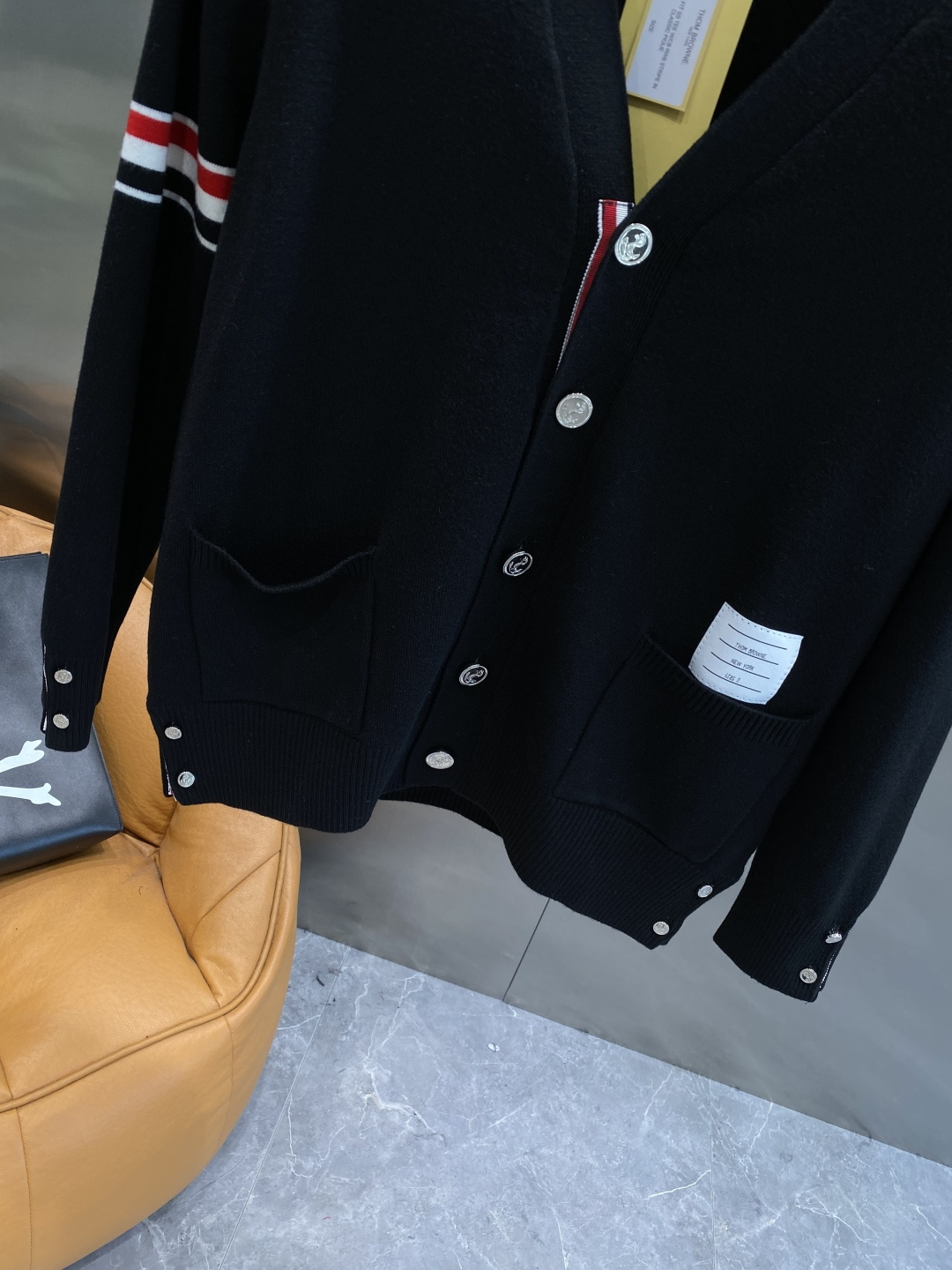 《🌾 𝙉𝙚𝙬🤍🖤TB家》25ss秋冬 最新最顶级开衫羊毛针织衫开衫毛衣，精致配色融合新款潮开衫，最顶级的