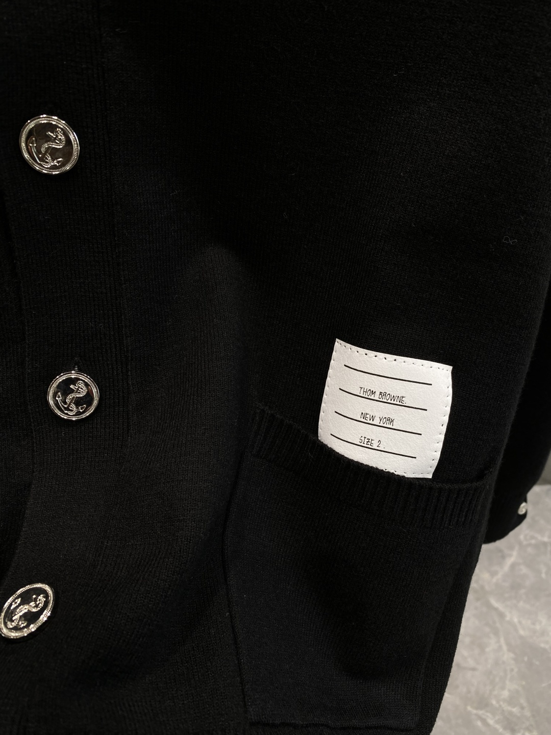 《🌾 𝙉𝙚𝙬🤍🖤TB家》25ss秋冬 最新最顶级开衫羊毛针织衫开衫毛衣，精致配色融合新款潮开衫，最顶级的