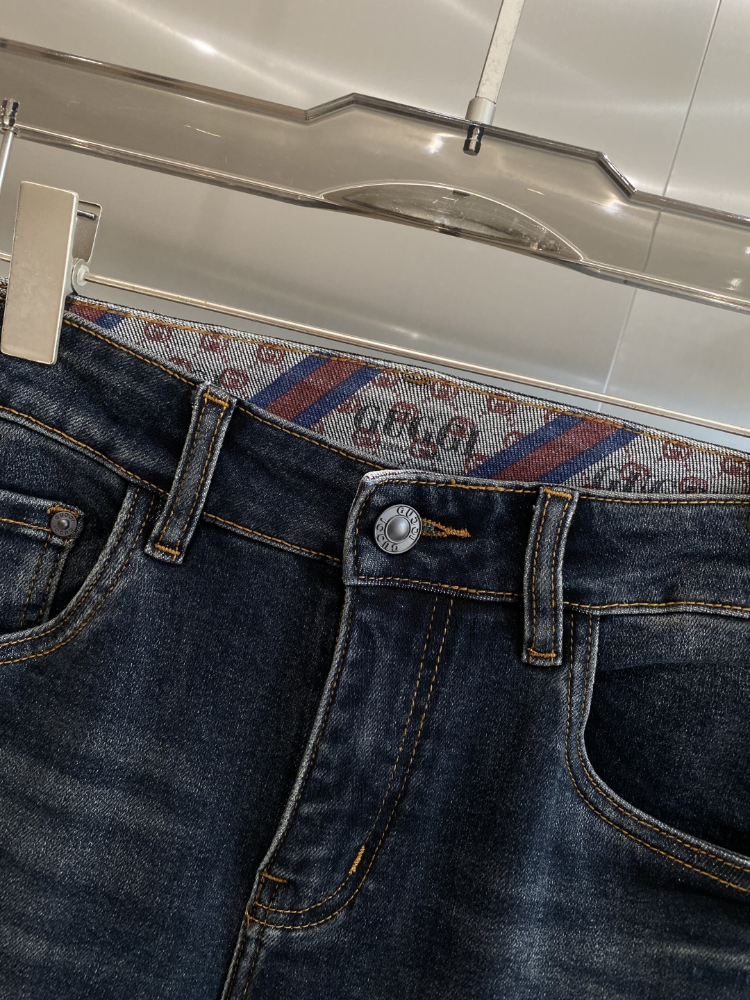 《𝙉𝙚𝙬🤍🖤古家》2025最新品牛仔裤 专柜热销款 品味与价值共享 身穿着非常舒适 低调不失奢华 穿出去