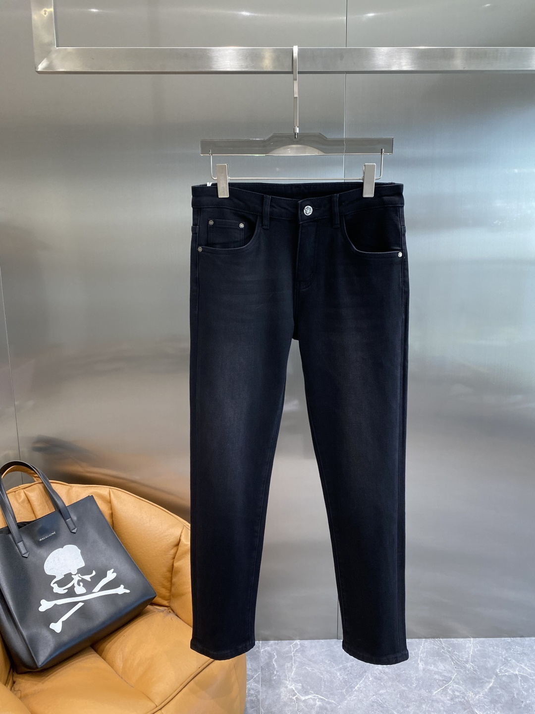 《𝙉𝙚𝙬🤍🖤迪家》25ss秋冬牛仔 超级有范儿的一款牛仔裤，定制原版水洗牛仔面料，独特设计，顶级工艺字母
