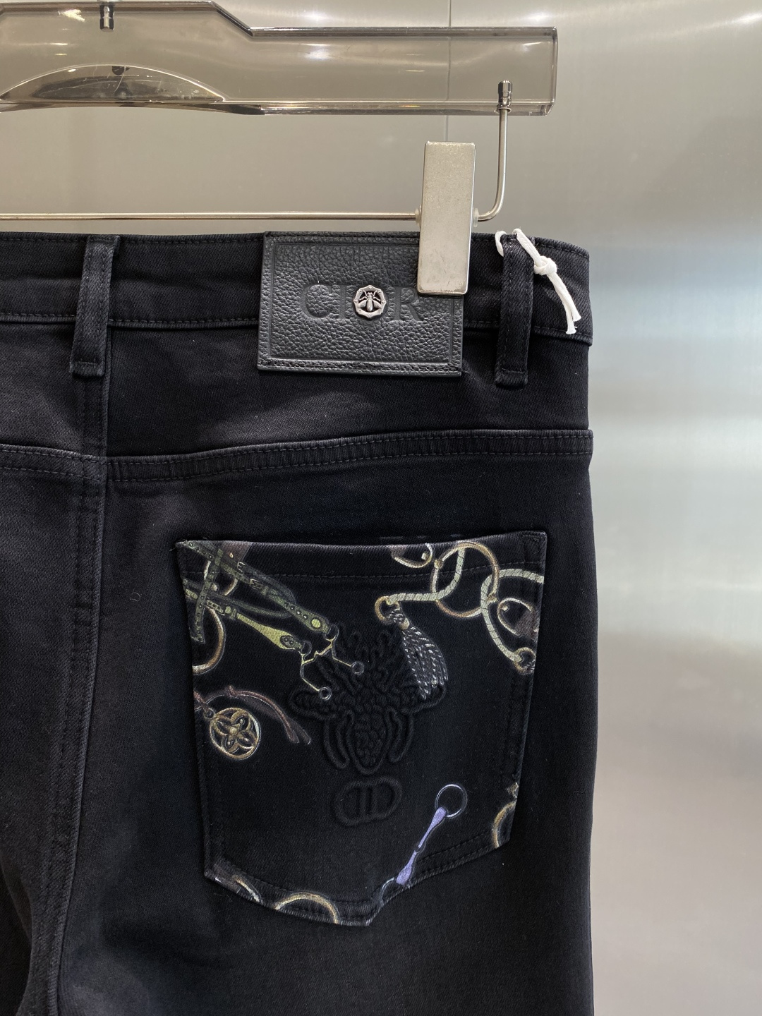 《𝙉𝙚𝙬🤍🖤迪家》25ss秋冬牛仔 超级有范儿的一款牛仔裤，定制原版水洗牛仔面料，独特设计，顶级工艺字母