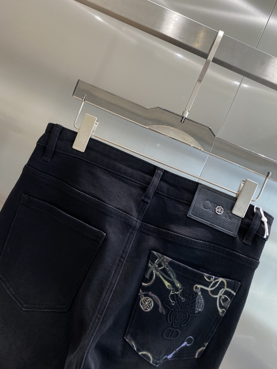 《𝙉𝙚𝙬🤍🖤迪家》25ss秋冬牛仔 超级有范儿的一款牛仔裤，定制原版水洗牛仔面料，独特设计，顶级工艺字母
