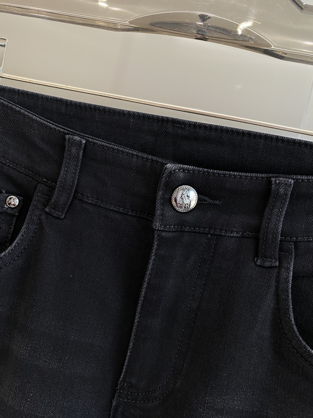 《𝙉𝙚𝙬🤍🖤POLO家》25ss秋冬牛仔 超级有范儿的一款牛仔裤，定制原版水洗牛仔面料，独特设计，顶级工