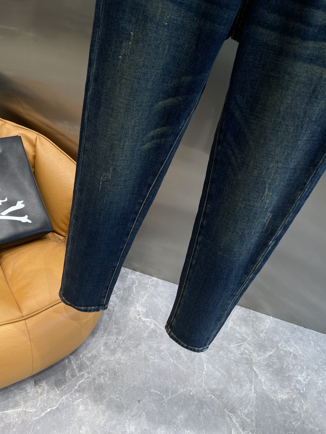 《𝙉𝙚𝙬🤍🖤古家》25ss秋冬牛仔 超级有范儿的一款牛仔裤，定制原版水洗牛仔面料，独特设计，顶级工艺字母