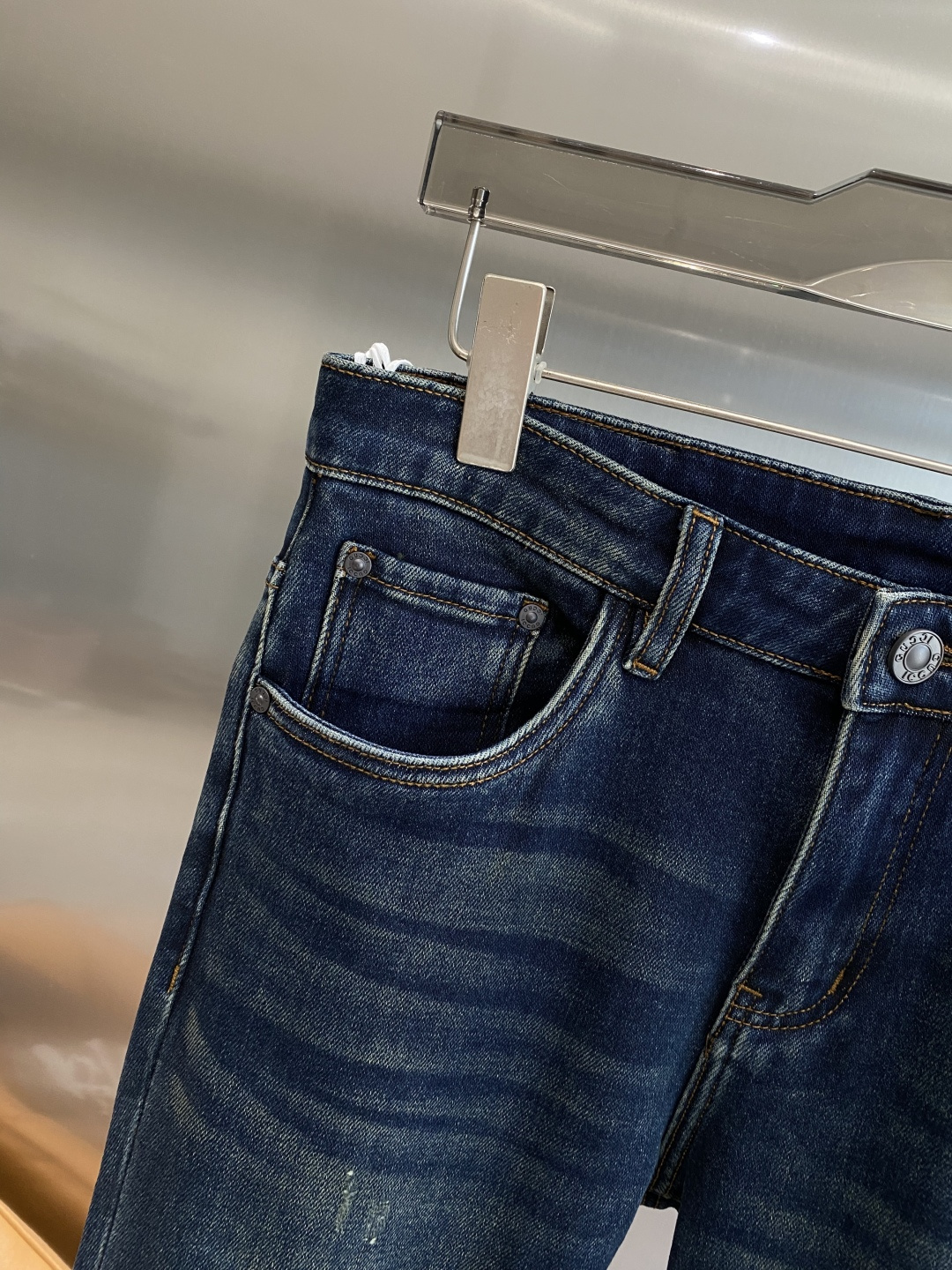 《𝙉𝙚𝙬🤍🖤古家》25ss秋冬牛仔 超级有范儿的一款牛仔裤，定制原版水洗牛仔面料，独特设计，顶级工艺字母