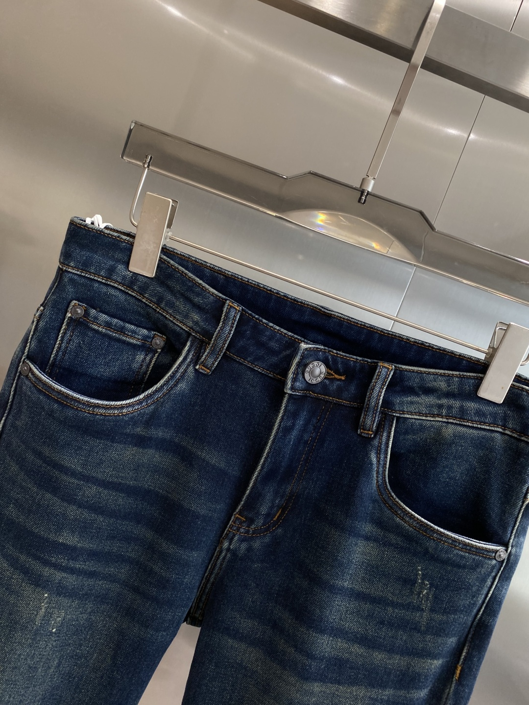 《𝙉𝙚𝙬🤍🖤古家》25ss秋冬牛仔 超级有范儿的一款牛仔裤，定制原版水洗牛仔面料，独特设计，顶级工艺字母