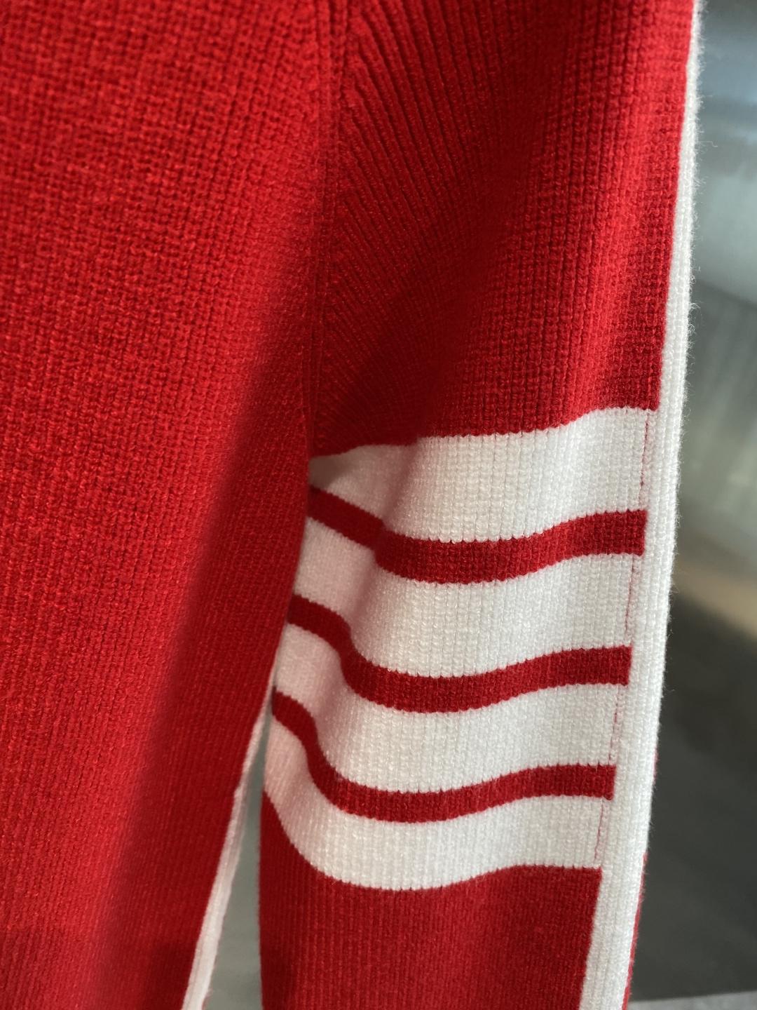 🌾 新年中国红系列♥️♥️♥️《𝙉𝙚𝙬🤍🖤TB家》2025ss秋冬新品时尚休闲打底单穿圆领商务休闲基础高