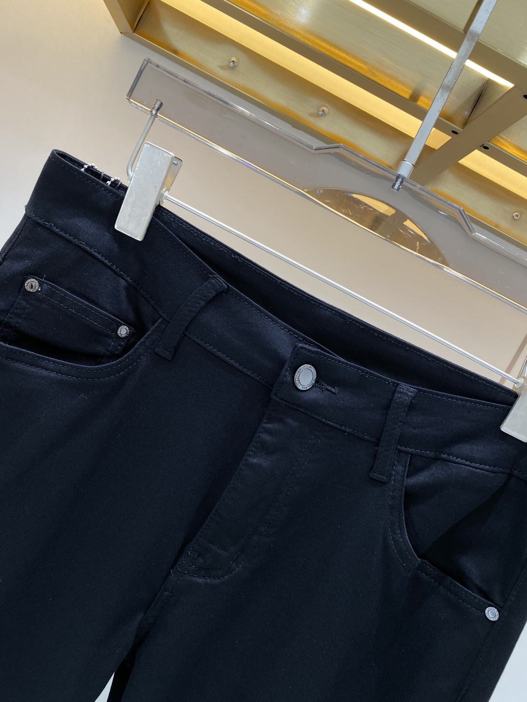 🌾售后✅《𝙉𝙚𝙬🤍🖤HH家》2026最新品牛仔裤 专柜热销款 品味与价值共享 身穿着非常舒适 低调不失奢