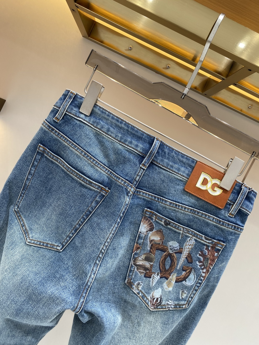🌾售后✅《𝙉𝙚𝙬🤍🖤DG家》2026最新品牛仔裤 专柜热销款 品味与价值共享 身穿着非常舒适 低调不失奢